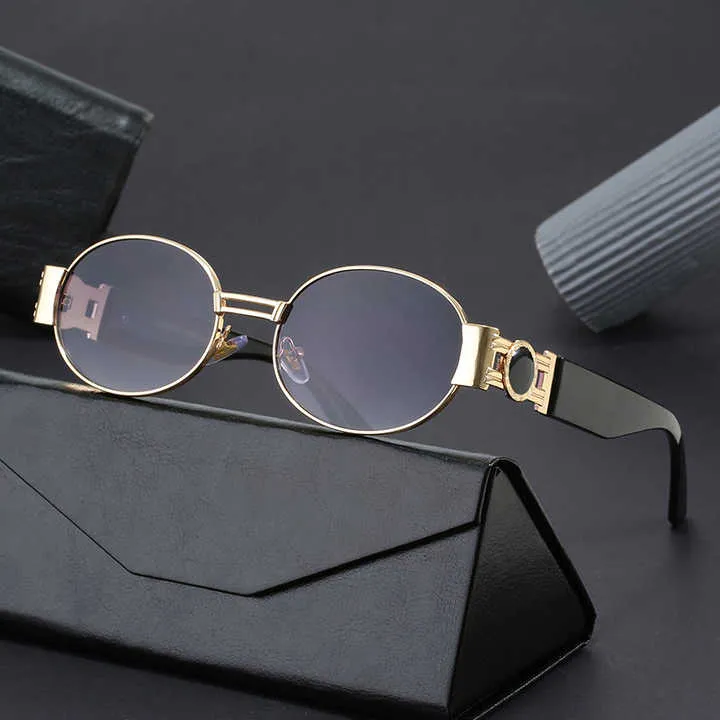 نظارات شمسيه للسيده كلاسيكيه - Classic ladies sunglasses