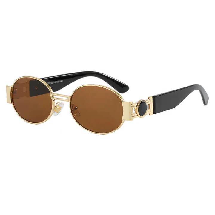 نظارات شمسيه للسيده كلاسيكيه - Classic ladies sunglasses