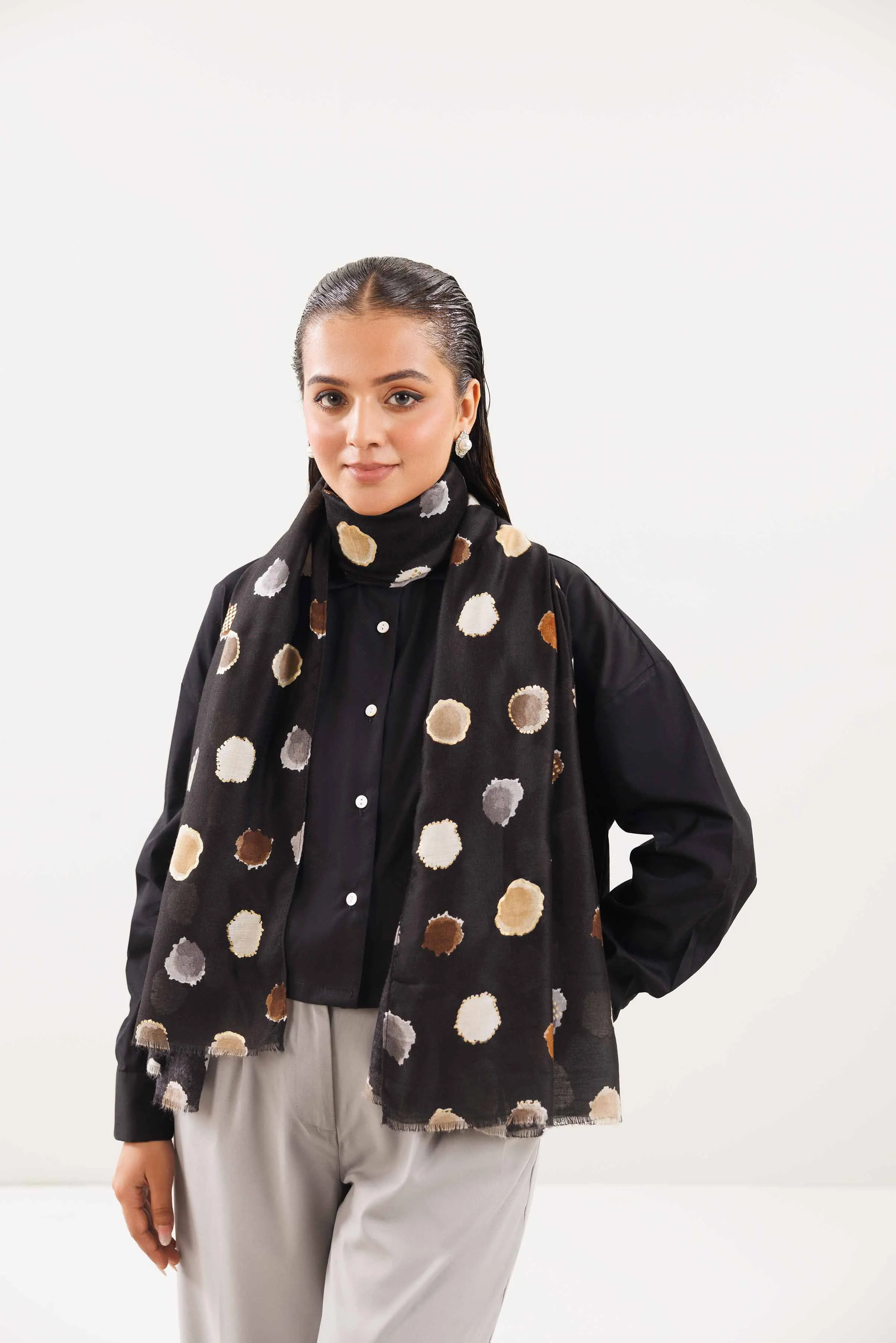 Black Women Shawl - 439412103