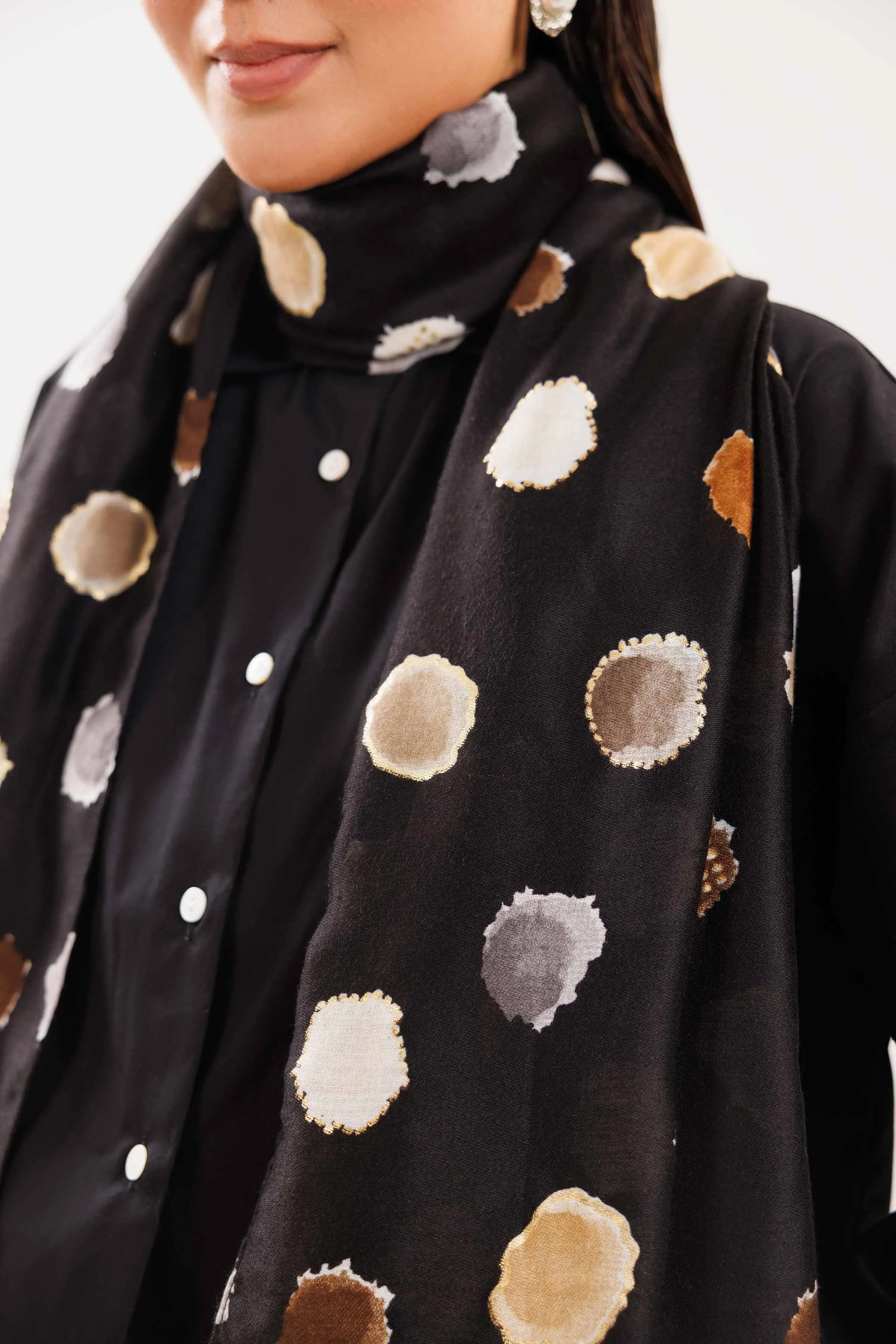 Black Women Shawl - 439412103
