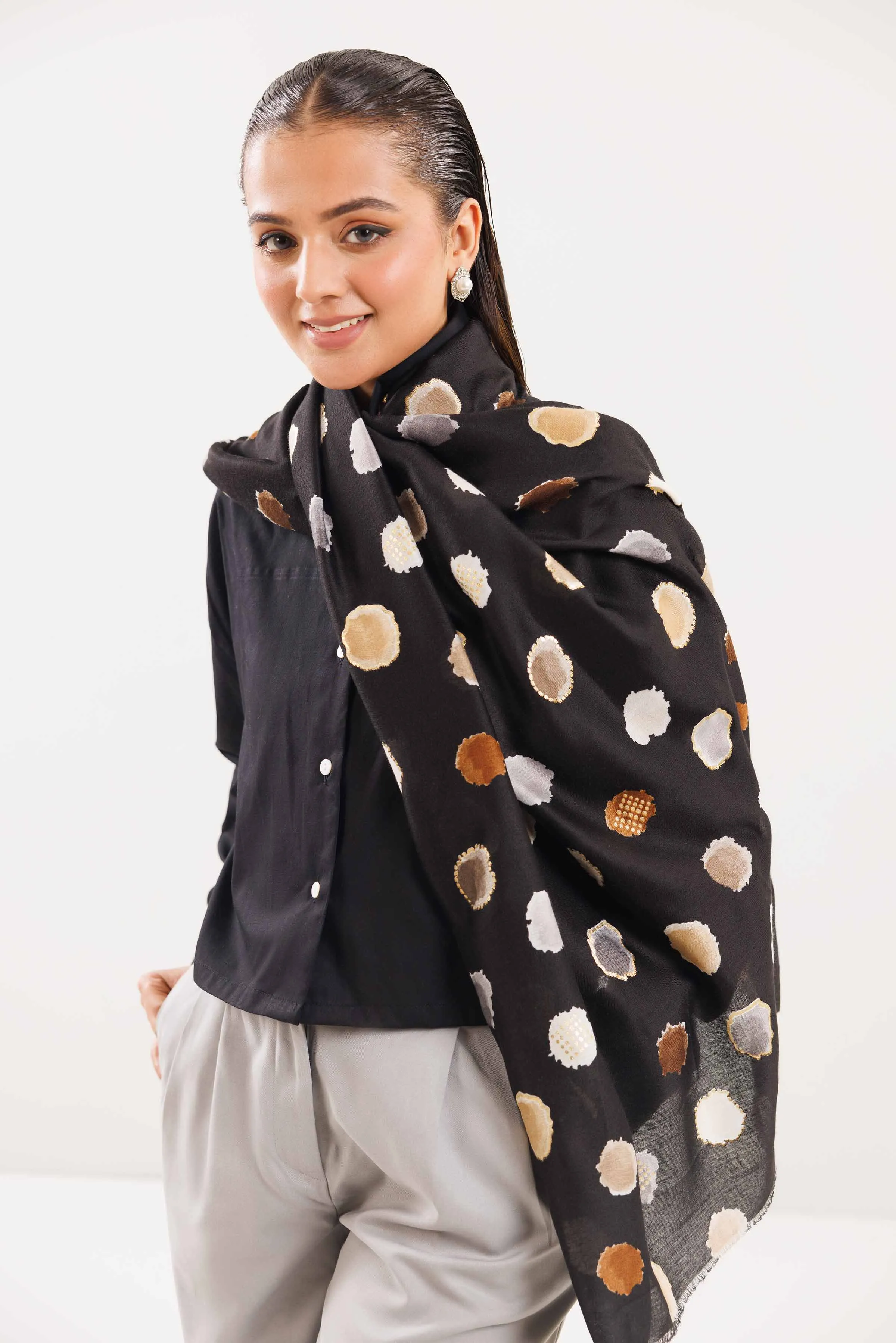 Black Women Shawl - 439412103