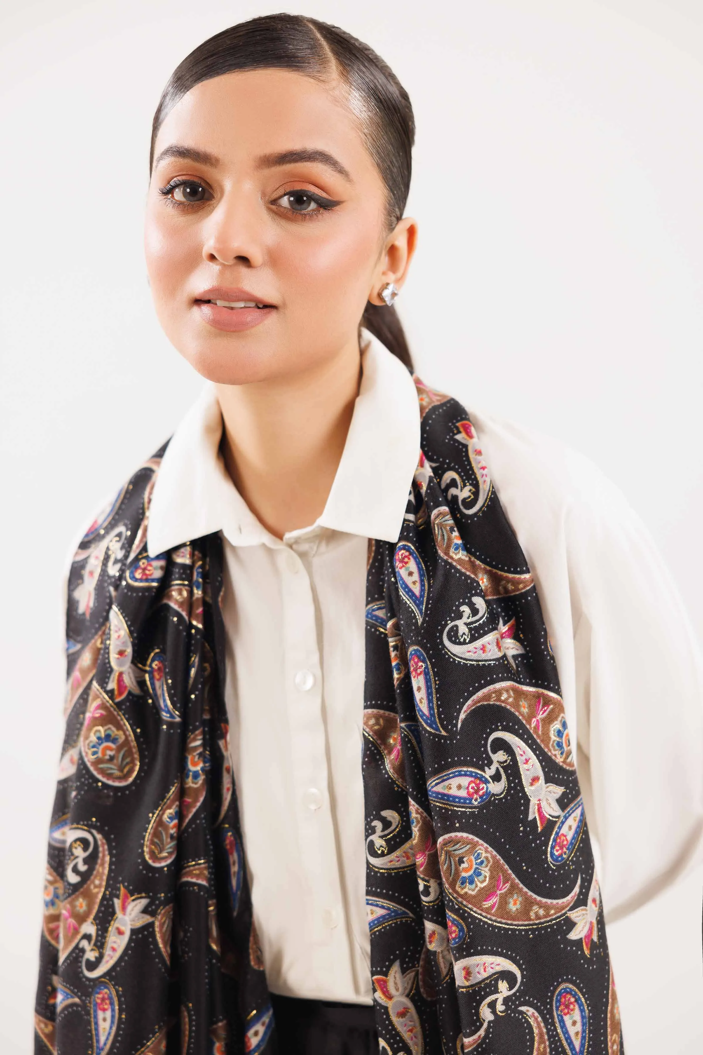 Black Women Shawl - 439422103