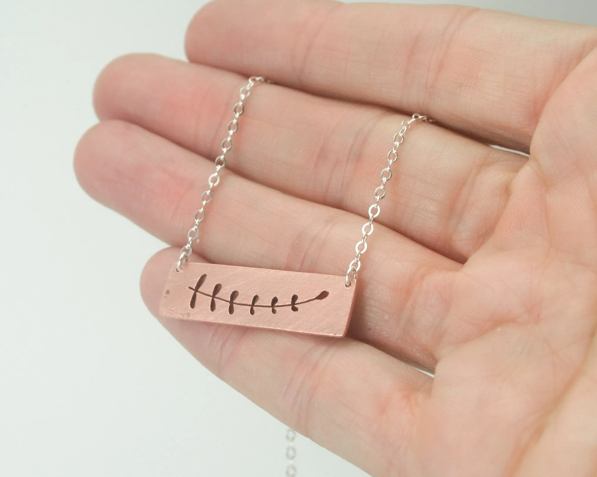 Botanical bubbles bar necklace