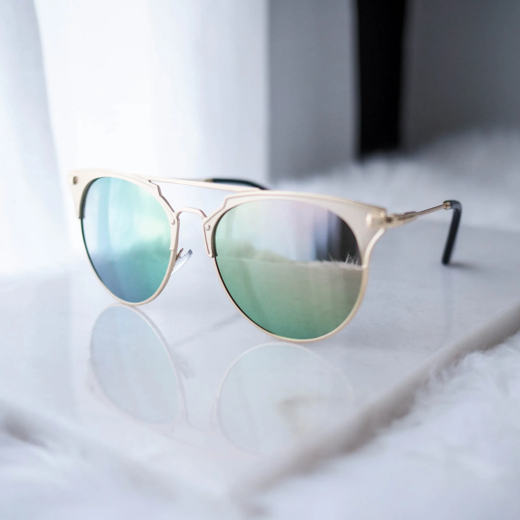 Moscow Retro Gold Frame Sunglasses