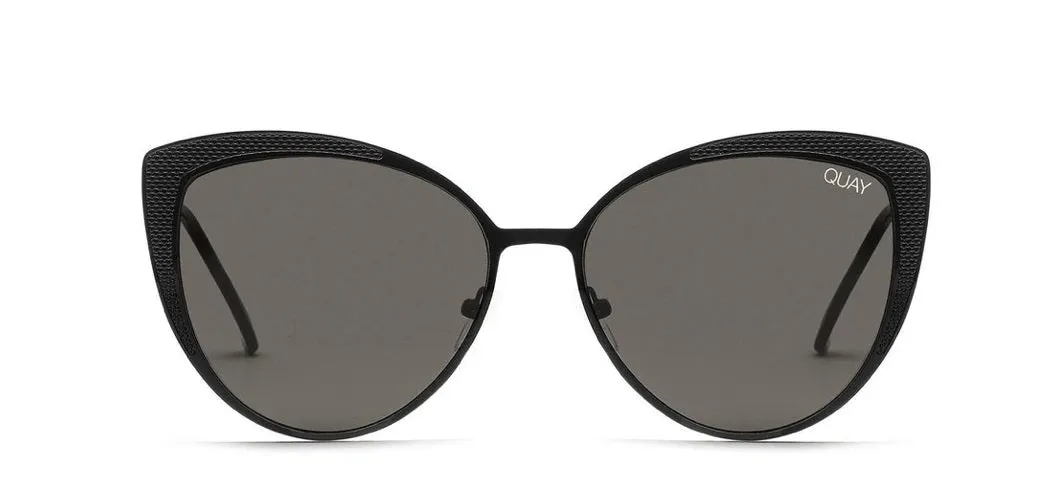 Quay Sunglasses - Sweet Darlin in Black/Smoke Lens